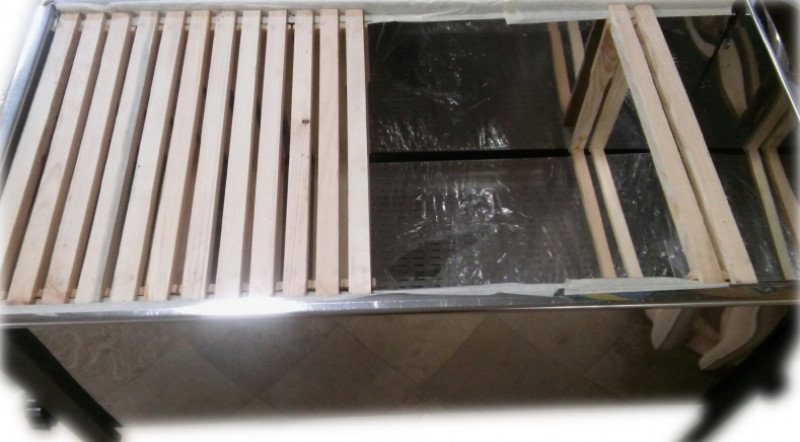 Стол для распечатки сот с крышкой L=1000